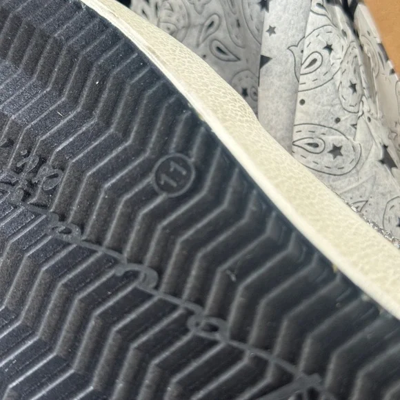 Vintage Havana Glitter Silver and Pink Sneakers - Picture 5 of 5